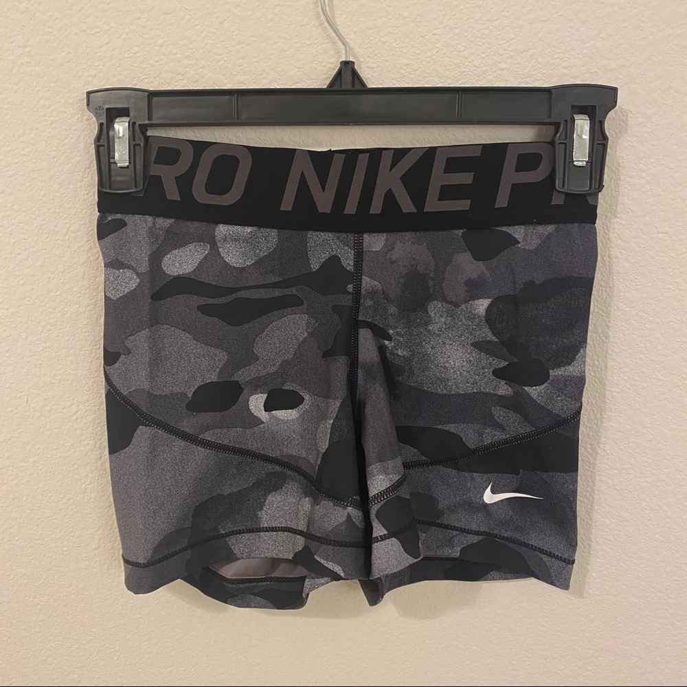 Women’s Nike spandex